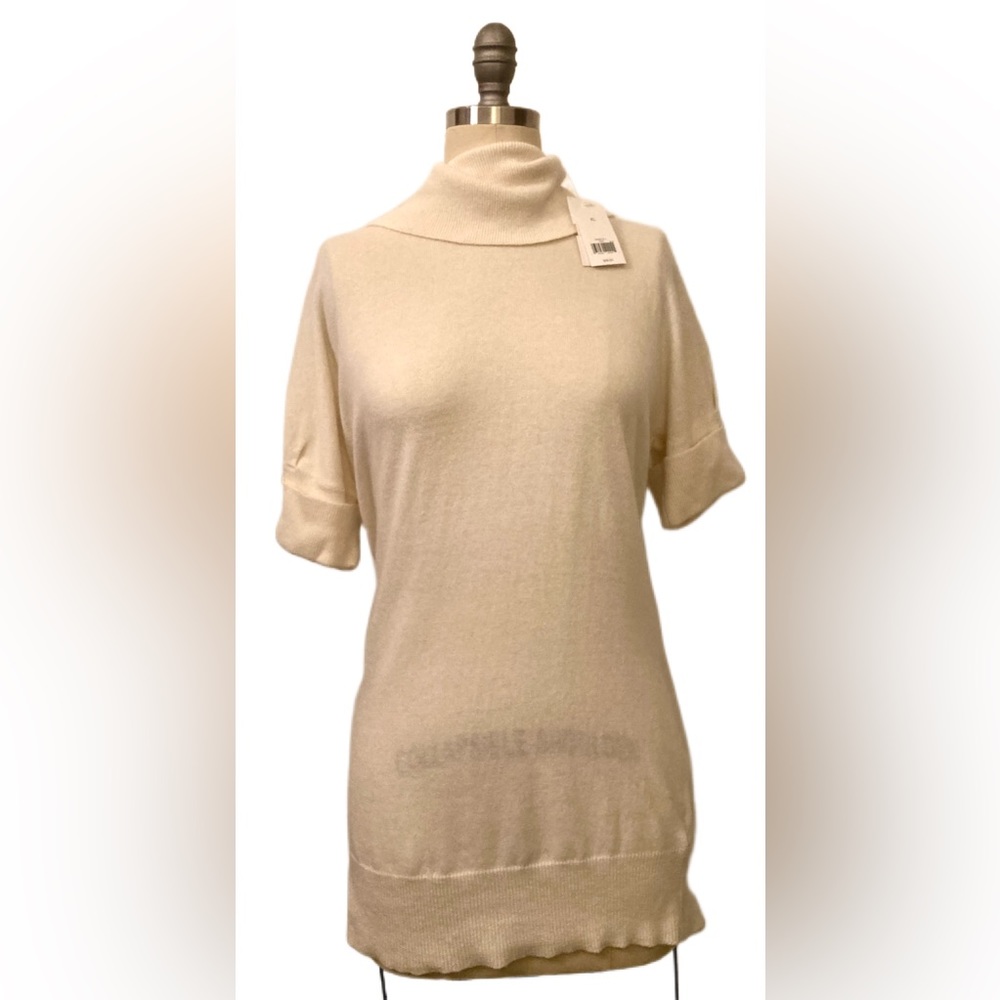 Elegant wool blend top. Satin ribbon neck closure.  Banana Republic. XL. NWT.